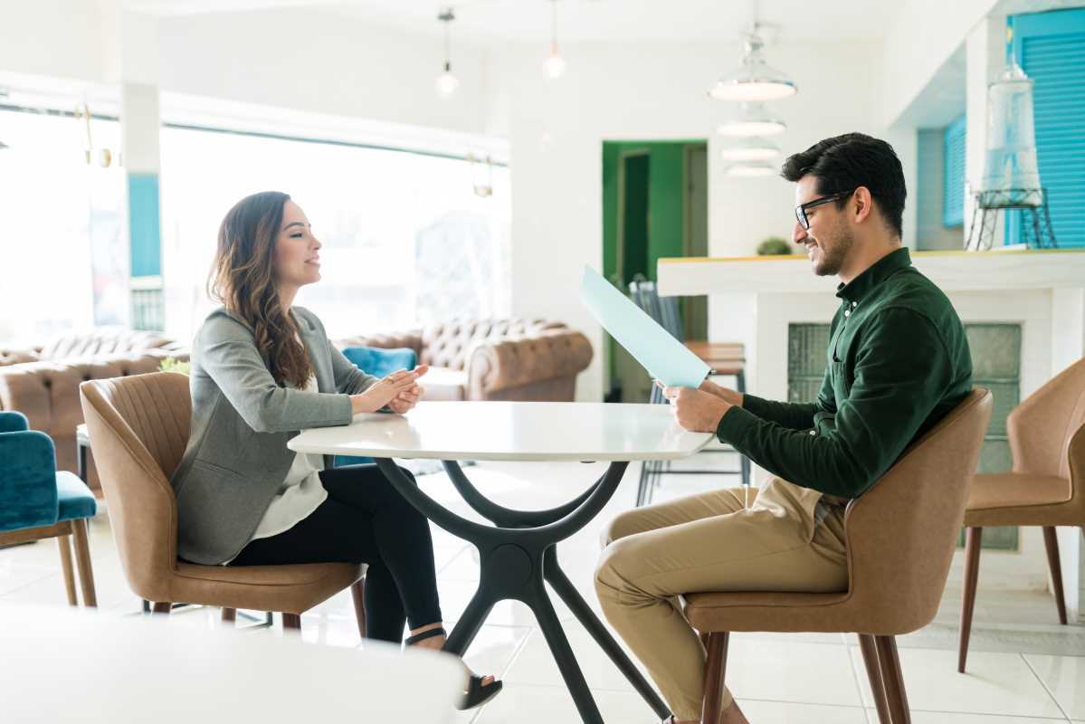 How to Navigate Entry-Level Job Contracts and Avoid Pitfalls