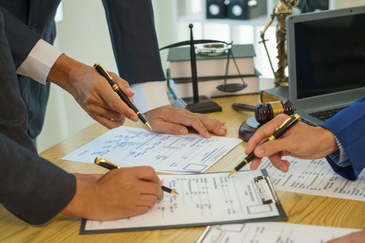 How to Spot Red Flags in Job Offer Compensation Packages